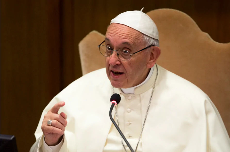 Papa Francesco parla di Chiesa, Islam e lavoro