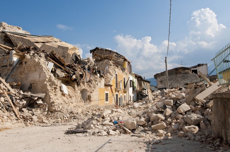 Maceratese, uomo si toglie la vita a causa del sisma