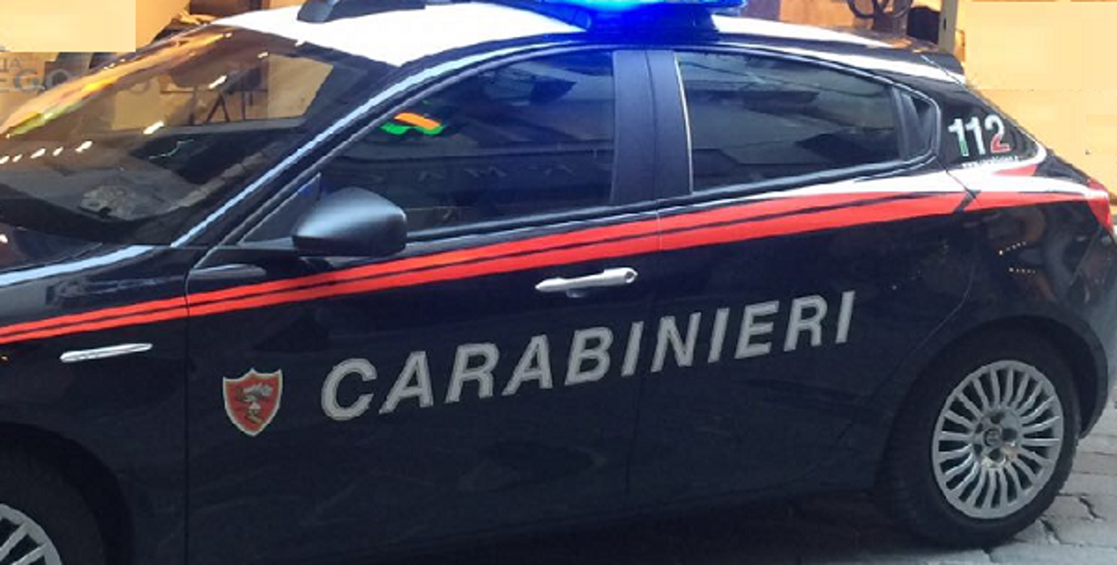 Auto carabinieri-1600x2077