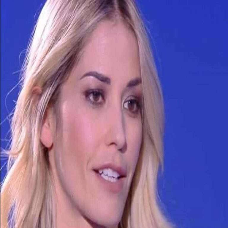 Elena Santarelli