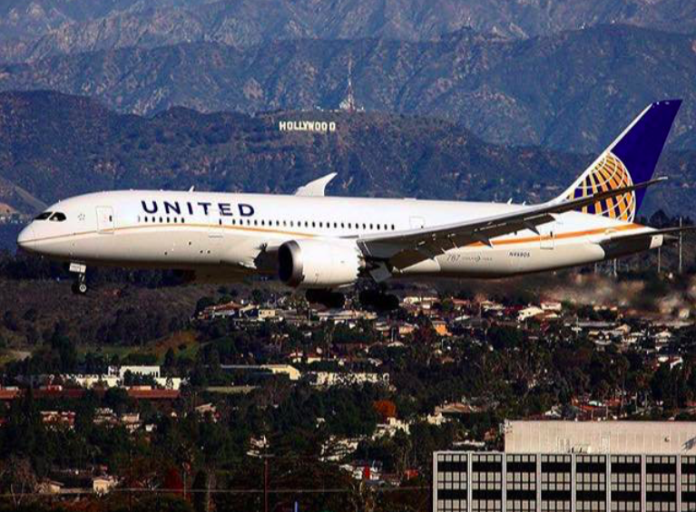 Atterraggio di emergenza per un volo United