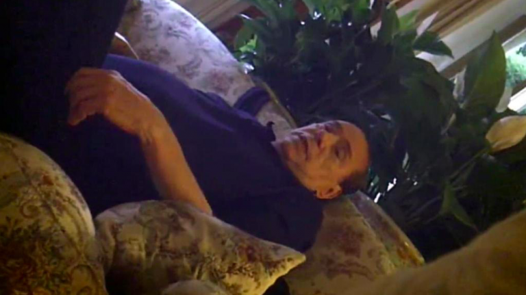 Un frame dal video di Berlusconi