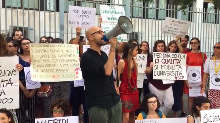 La protesta degli insegnanti La protesta degli insegnanti