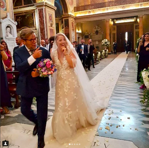 Noemi matrimonio