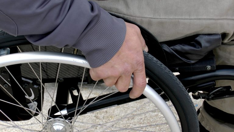 ragazzo disabile
