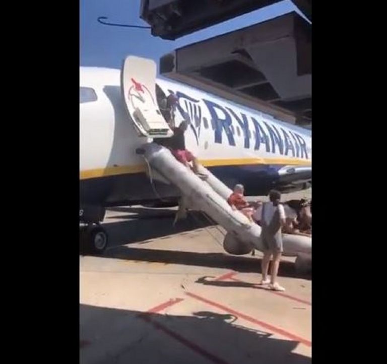 ryanair evacuazione