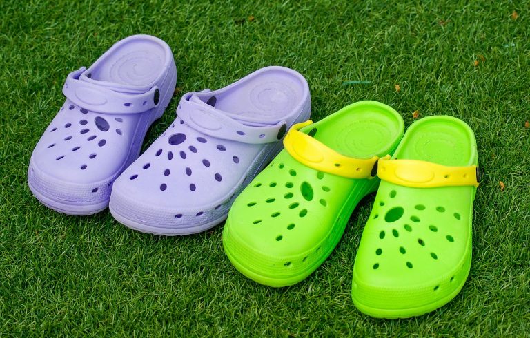 Crocs: i migliori modelli per l'estate. Crocs.