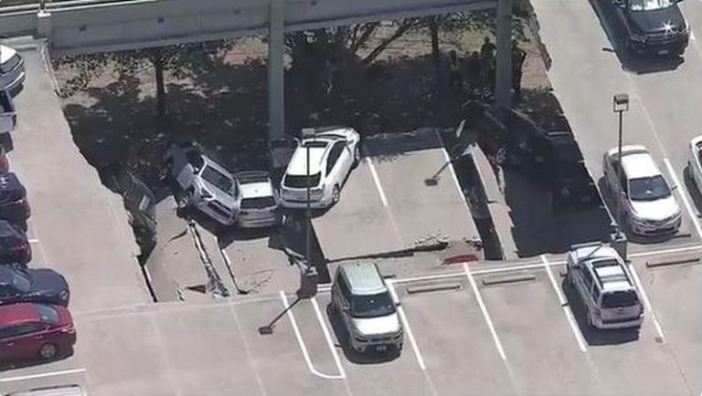 Crollo parcheggio Texas