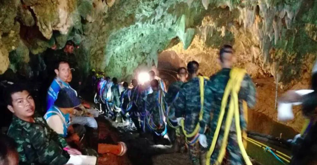 Thailandia, un soccorritore morto nella grotta