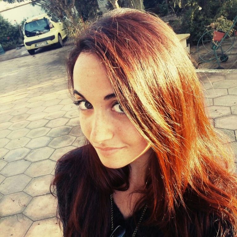 Uccisa da un tumore a 22 anni, l'Univeristà le dà la laurea