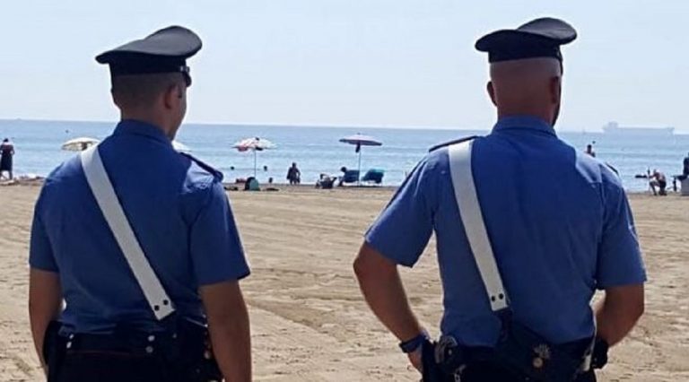 Ucciso a colpi di pistola in spiaggia a Nicotera Ucciso a colpi di pistola in spiaggia a Nicotera