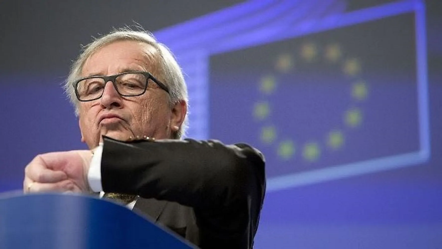 Ue contro l'ora legale, Juncker: "Basta cambio in Europa"