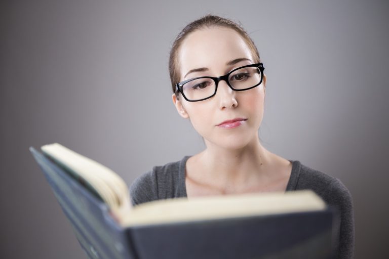 Libri scolastici: dove trovare le migliori promozioni su Amazon