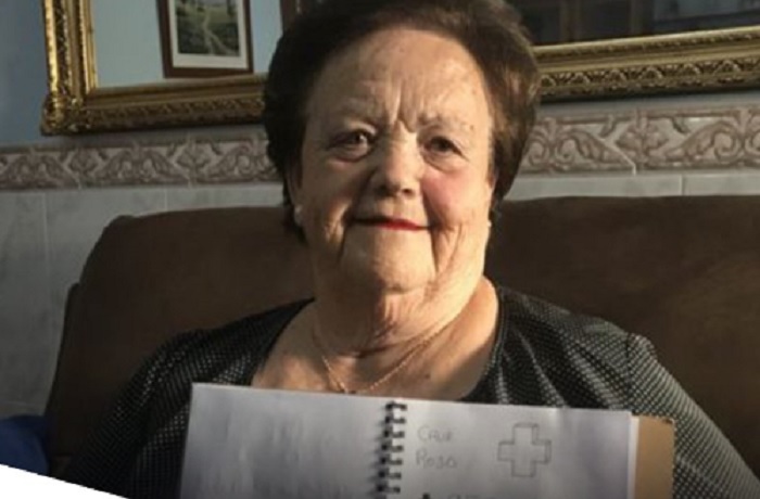 nipote disegna i nomi della rubrica