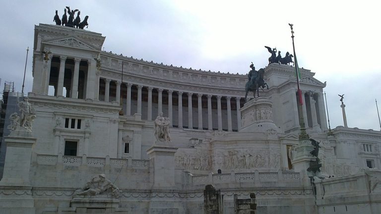 parlamento parlamento in vacanza