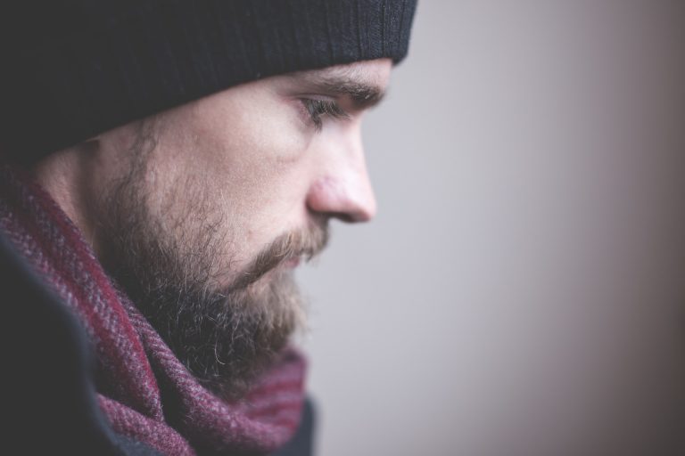 Barba incolta: come curarla naturalmente