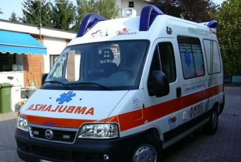Gli esplode un petardo in mano, bimbo ricoverato
