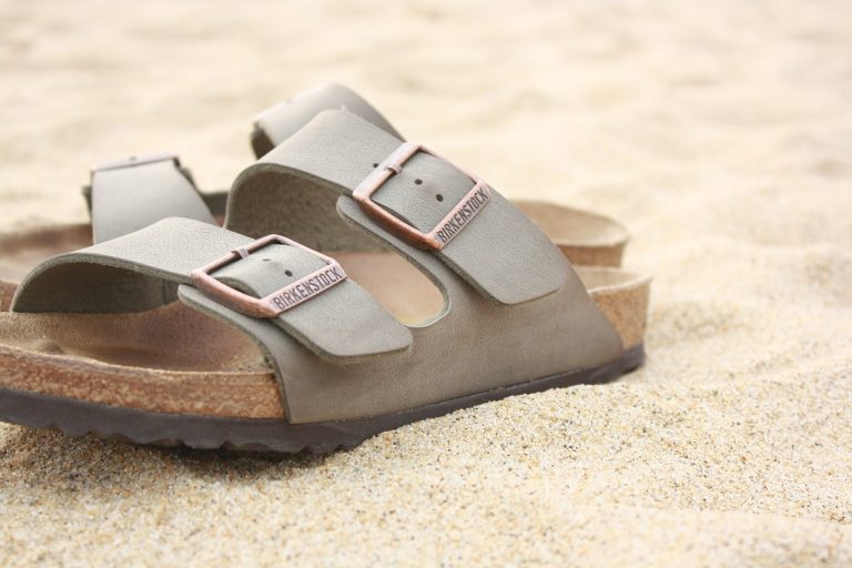 Birkenstock uomo: guida ai migliori modelli.