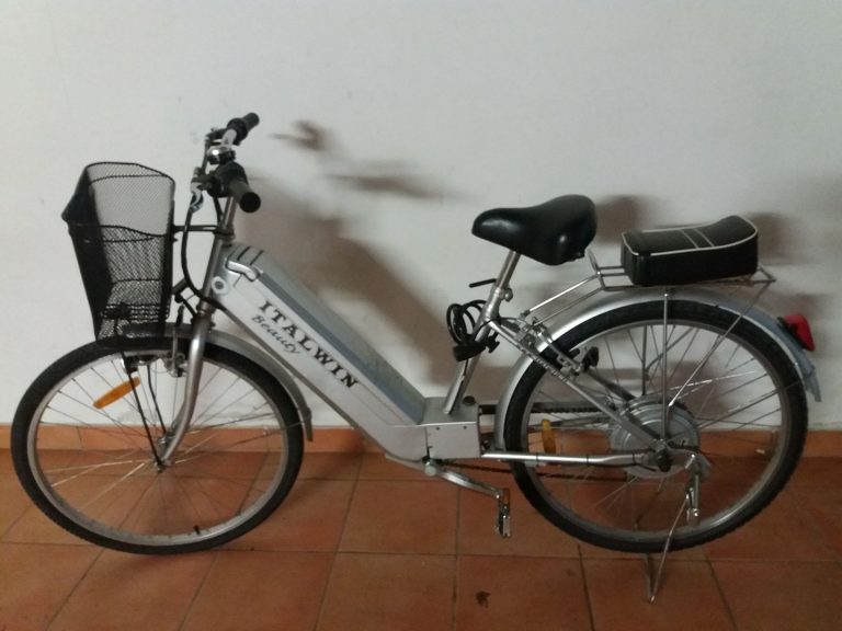 come si chiama chi guida la bicicletta