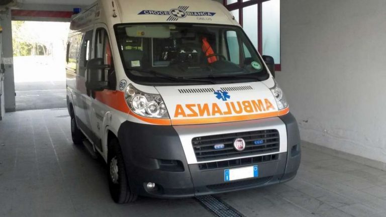 investe la moglie