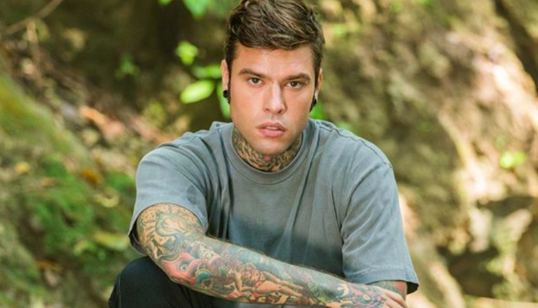 Fedez critica GF Vip per lo spreco di cibo