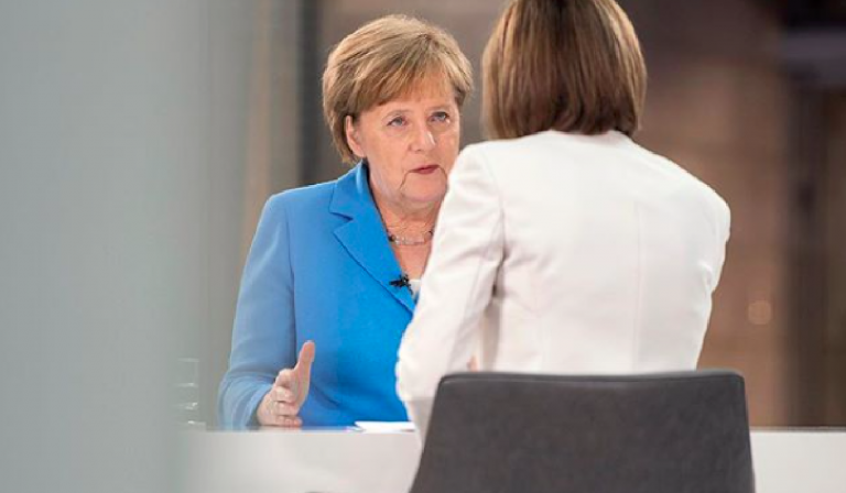Angela Merkel rinuncia a ricandidatura: verso addio alla politica Angela Merkel rinuncia a ricandidatura: verso addio alla politica