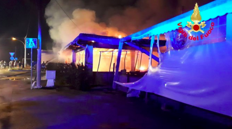 Incendio a Sonnino, provincia di Latina