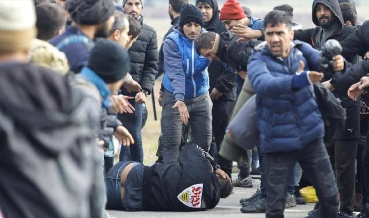 Migranti scontro al confine croato