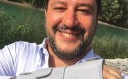 Salvini col polso fratturato