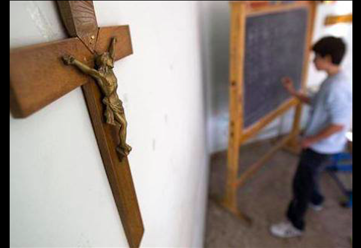 crocifissi nelle scuole opposizione