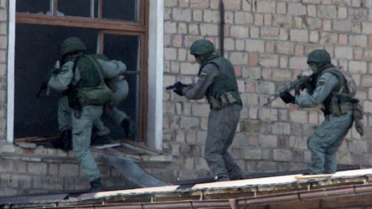Crimea, esplosa una bomba in una scuola: 13 morti
