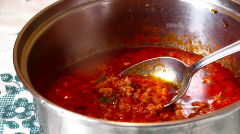 figlia vegana minaccia ragù