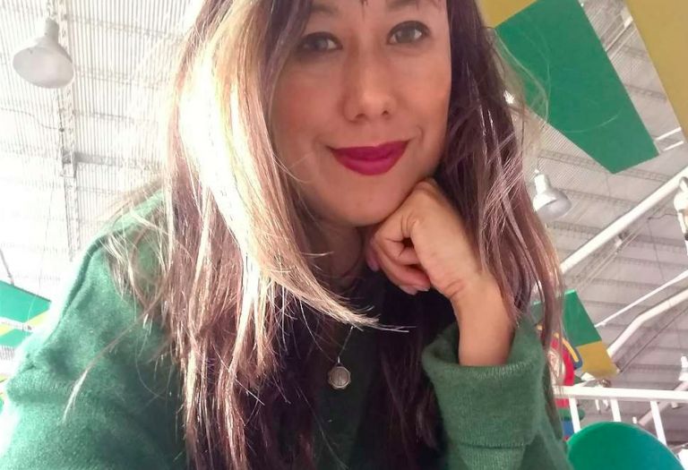 uccisa il poliziotto fototografa cadavere