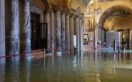 Venezia, allagata la Basilica: "invecchiata di 20 anni"