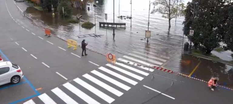 Verbania, allagato il lungolago di Pallanza