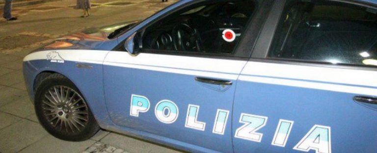 Avellino, accoltella un uomo e tenta il suicidio