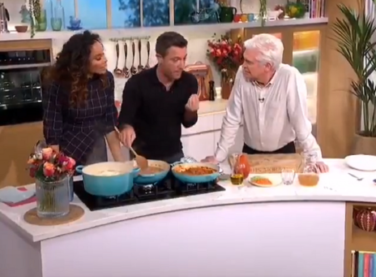 Chef italiano insulta inglese che mette la panna acida nel ragù