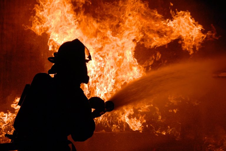 Napoli incendio galleria