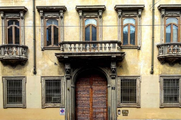 Palazzo Acerbi, la residenza del Diavolo di Porta Romana