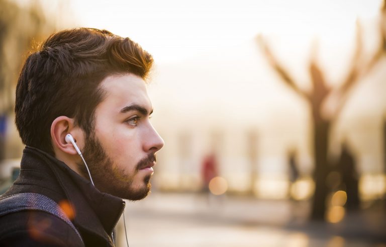 Barba uomo curata: come fare in quarantena