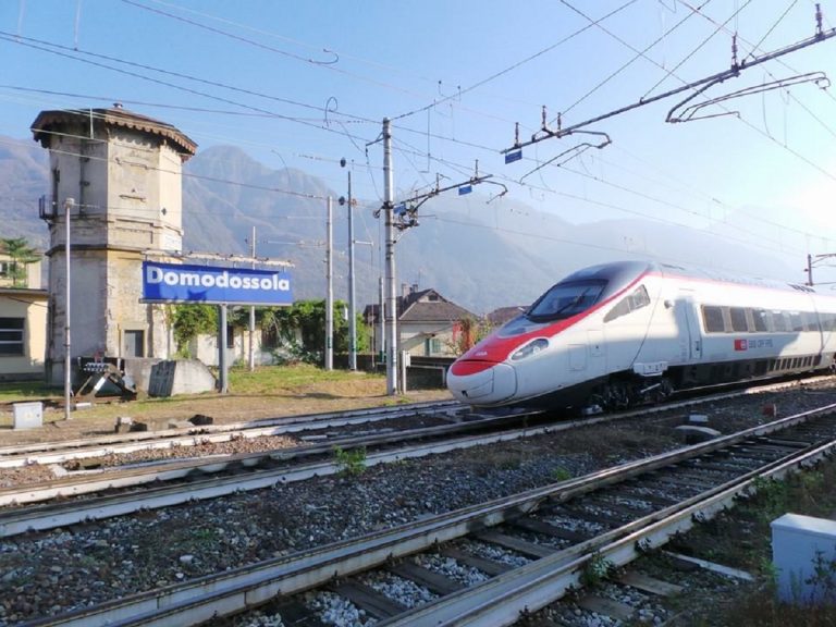 Fratelli investiti da un treno, uno si è salvato