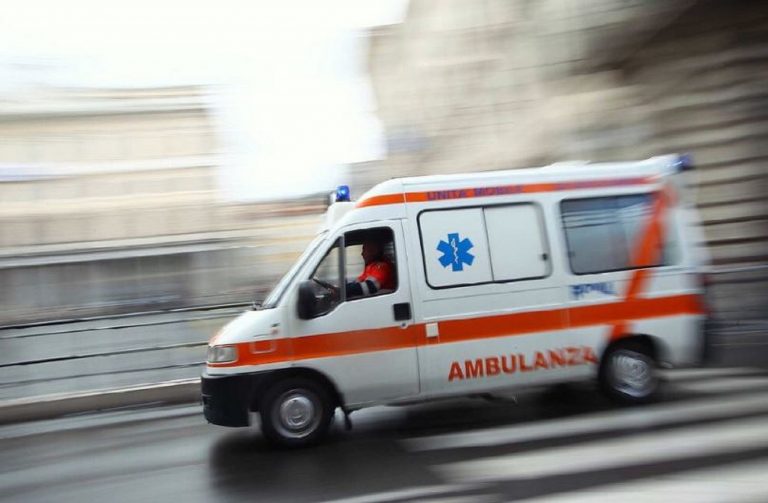 Teramo, niente trasporto in ambulanza perché obesa
