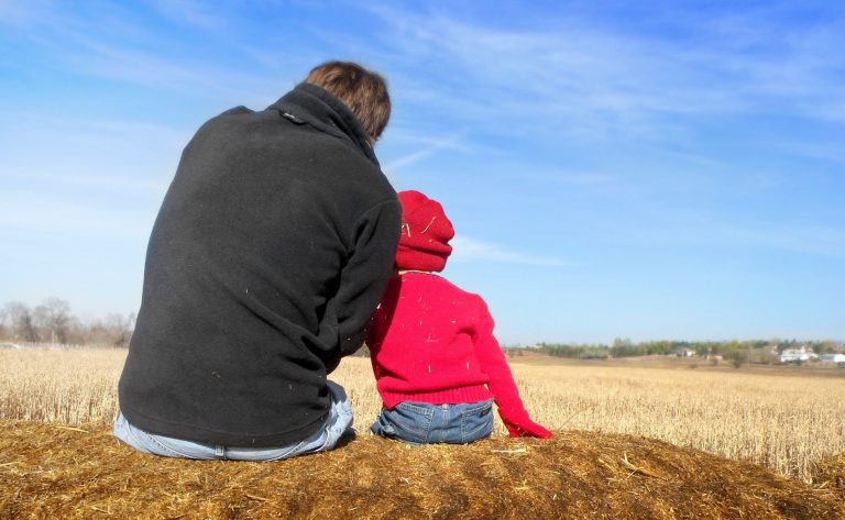 Papà sposa la sua bimba malata di leucemia in ospedale