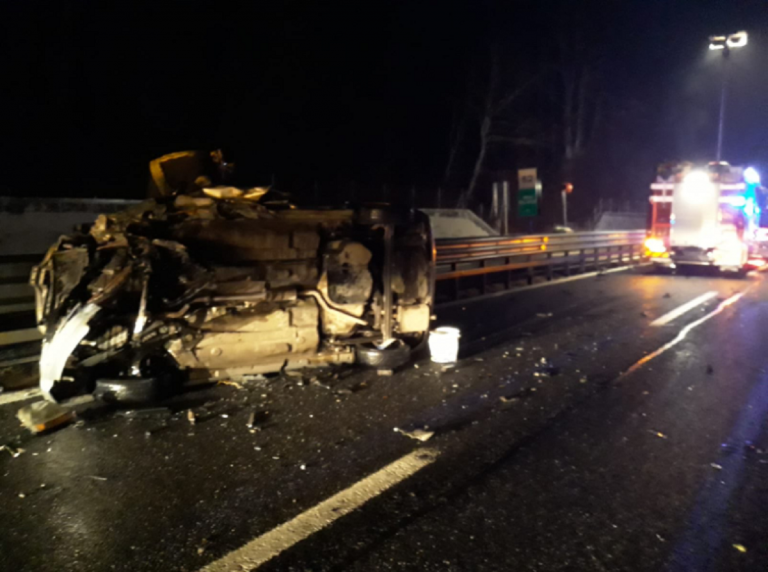 Abruzzo, incidente stradale sull'A24: 9 feriti
