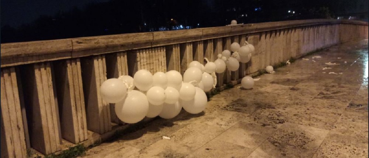 palloncini bianchi