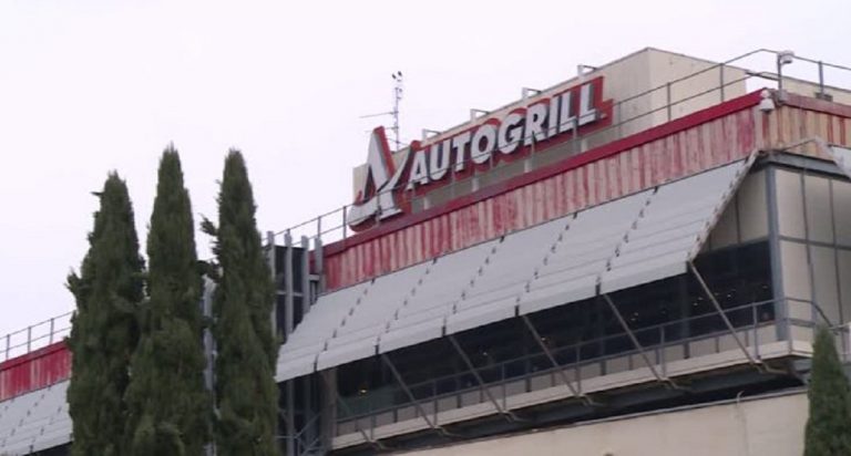 Firenze, scontro tra ultras a un'area di sosta dell'A1