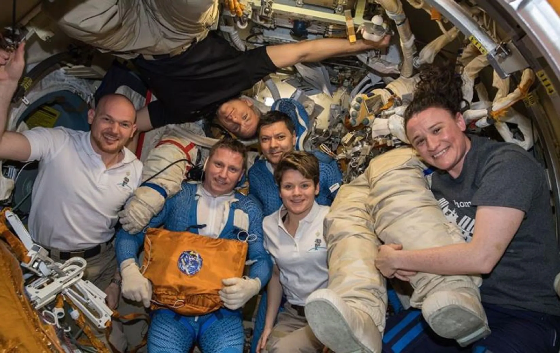 Roscosmos: "L'equipaggio della Soyuz è rientrato"