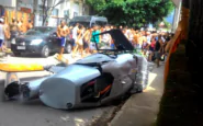 Brasile, elicottero si schianta in strada