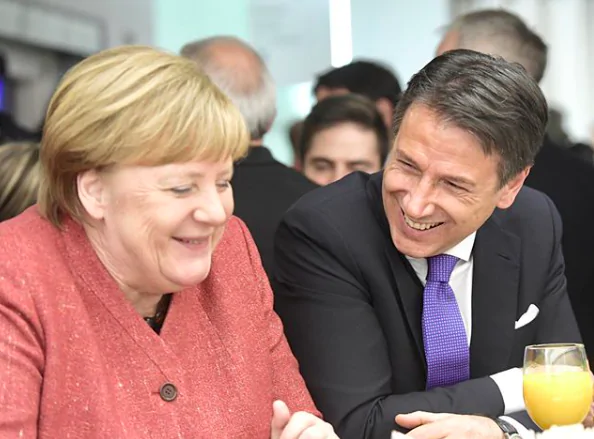 Conte e Merkel a Davos