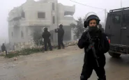 Israele attacca obiettivi iraniani in Siria